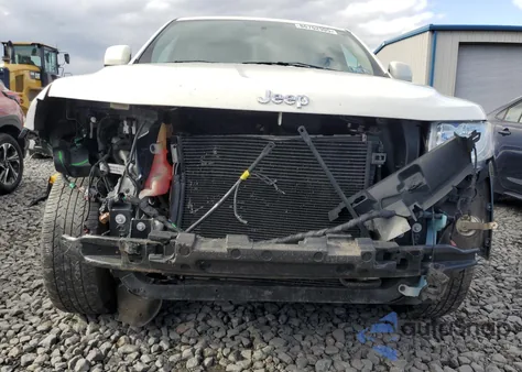 2011 Jeep Grand Cherokee Laredo z USA, uszkodzony, nr VIN 1J4RR4GG4BC669942